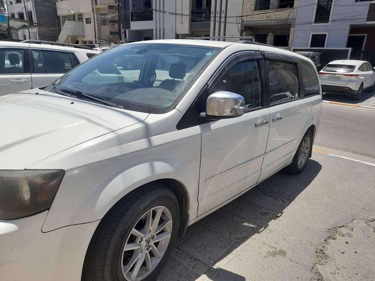 السلام عليكم 
دوج كرفان موديل ٢٠١٢ محرك ٣٦٠٠ فول مواصفات ابواب كهرباء جام كهرباء تحكم استيرن تبريد ثلاث قطع منظومة غاز ٨٠ لتر ، السيارة كلين بدون حادث رقم اربيل تحويل مباشر  مكان السيارة بغداد الكرخ السعر ١٣٣ للإستفسار ***********
