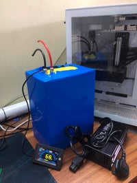 تم تجهيز بطارية فوسفات الحديد لاحد الزبائن 60v 30A  BMS 50A jk  مع شاش...
