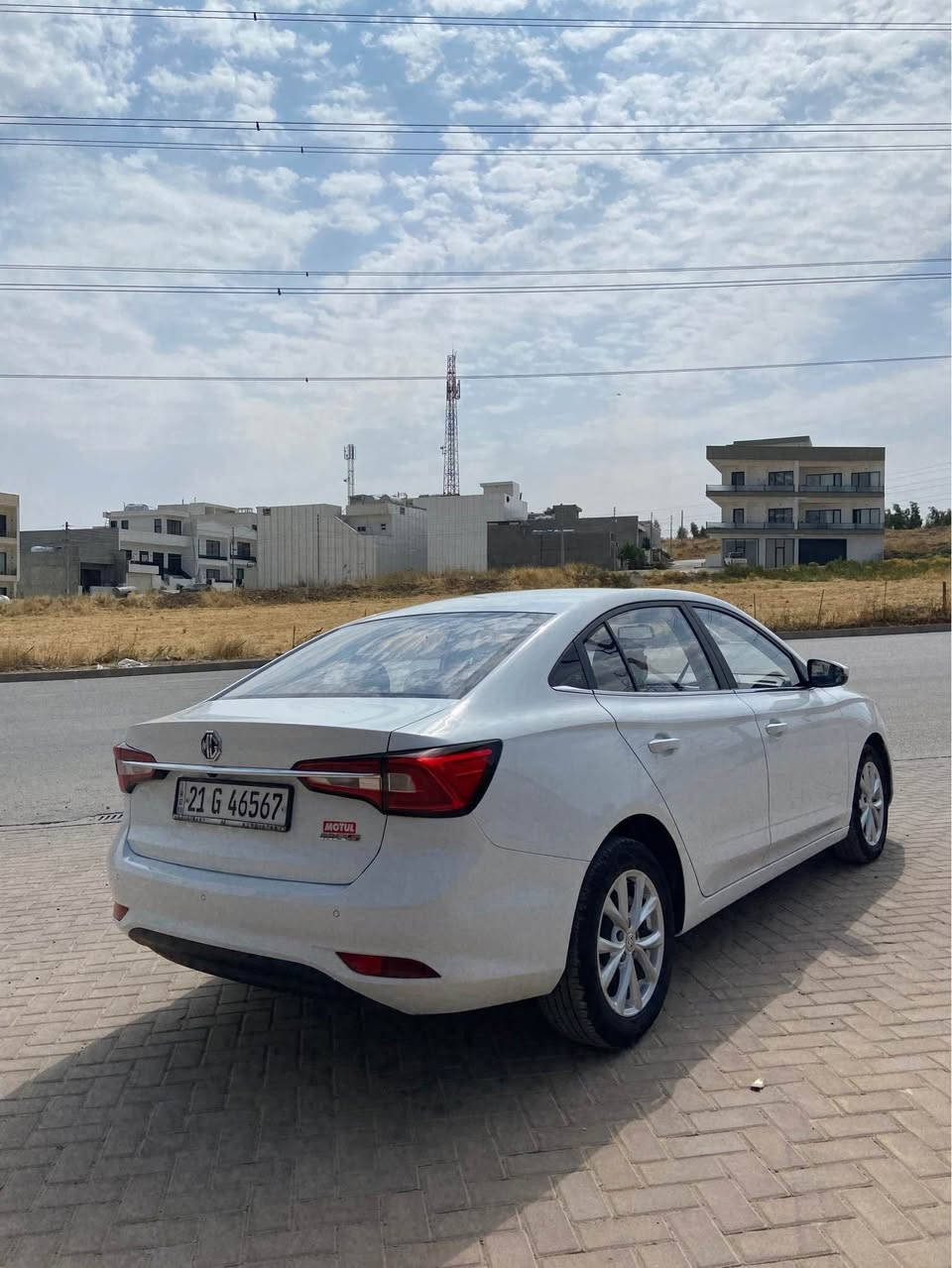 ئێمجی ٥ مۆدێل ٢٠٢٤ مواسەفات کۆمفۆرت تەنها ٢٤ هەزار ڕۆشتووە بێ بۆیاخ  یەک دەرگای PDR ی هەیە سۆنەرم داناوە  هەموو گیانی بەشەرت  نموونە لە جوانی.   
بۆ پەیوەندی:-*********** السليمانية, العراق
