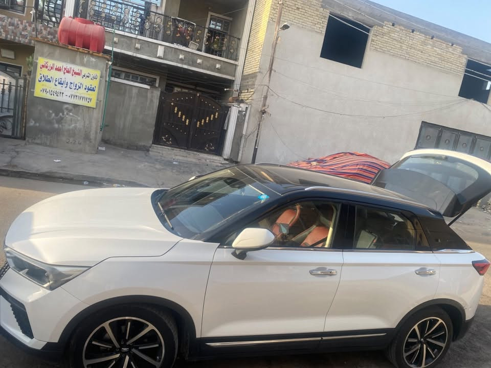 بيستون T77
موديل ٢٣ماشيه 44km
كفاله عامه عدا رصعتين صغار 
رقم بغداد فول مواصفات 

للاستفسار ***********
