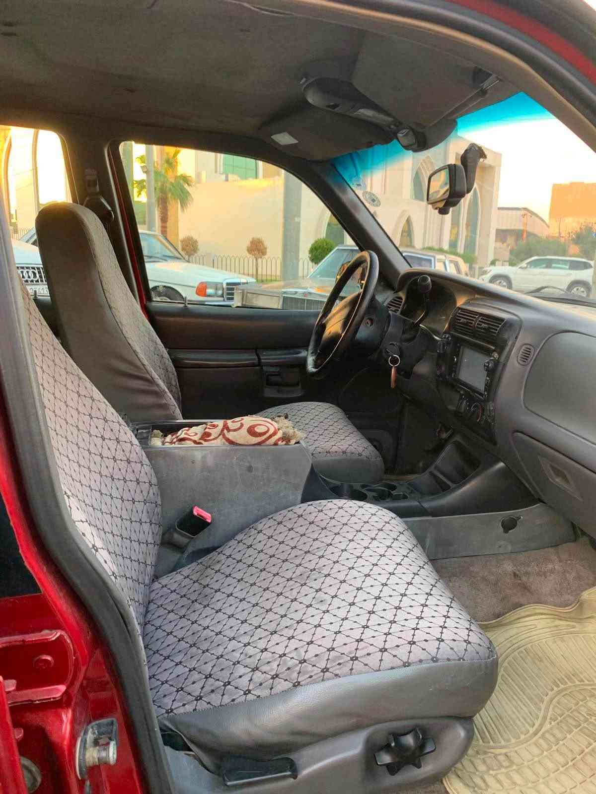 اكسبلورر XLT • ٢٠٠٠ • رقم اربيل