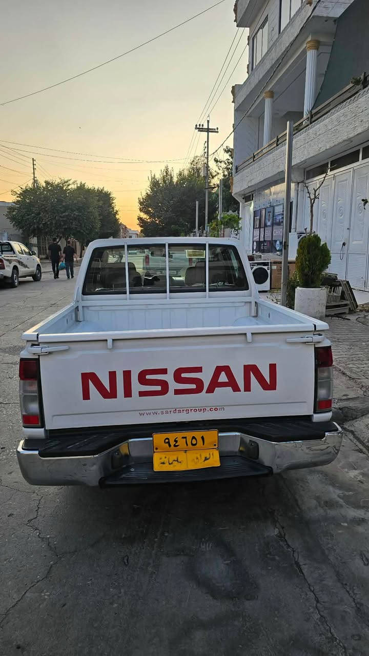 نیسان مۆدیل ٢٠١٣ مەکسیکی
بێ بۆیاخ
مەکینەی نەکراوەتەوە 
لەزگەی شەریکە
سەنەوی بەسەر چوە
ژینگەی پێشوی دراوە
سەیارەکە زۆر جوانە ماڵی دۆستە
٢٣٦ هەزار ڕۆشتوە

نرخ
١٣٨ گەڵا
***********
*********** السليمانية, العراق
