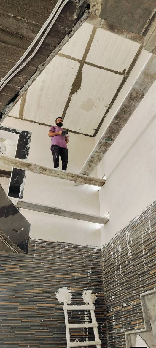 سلام عليكم ،،متفرغ حالين كادر لبخ جص من الموصل شقل عل مسطره يتكون من 5اسطوات و5عماله (***********//سعر المتر 3 مصرف علينه ،،بي وتساب خابر وحنه حاضرين ومايكون خاطرك اله طيب
