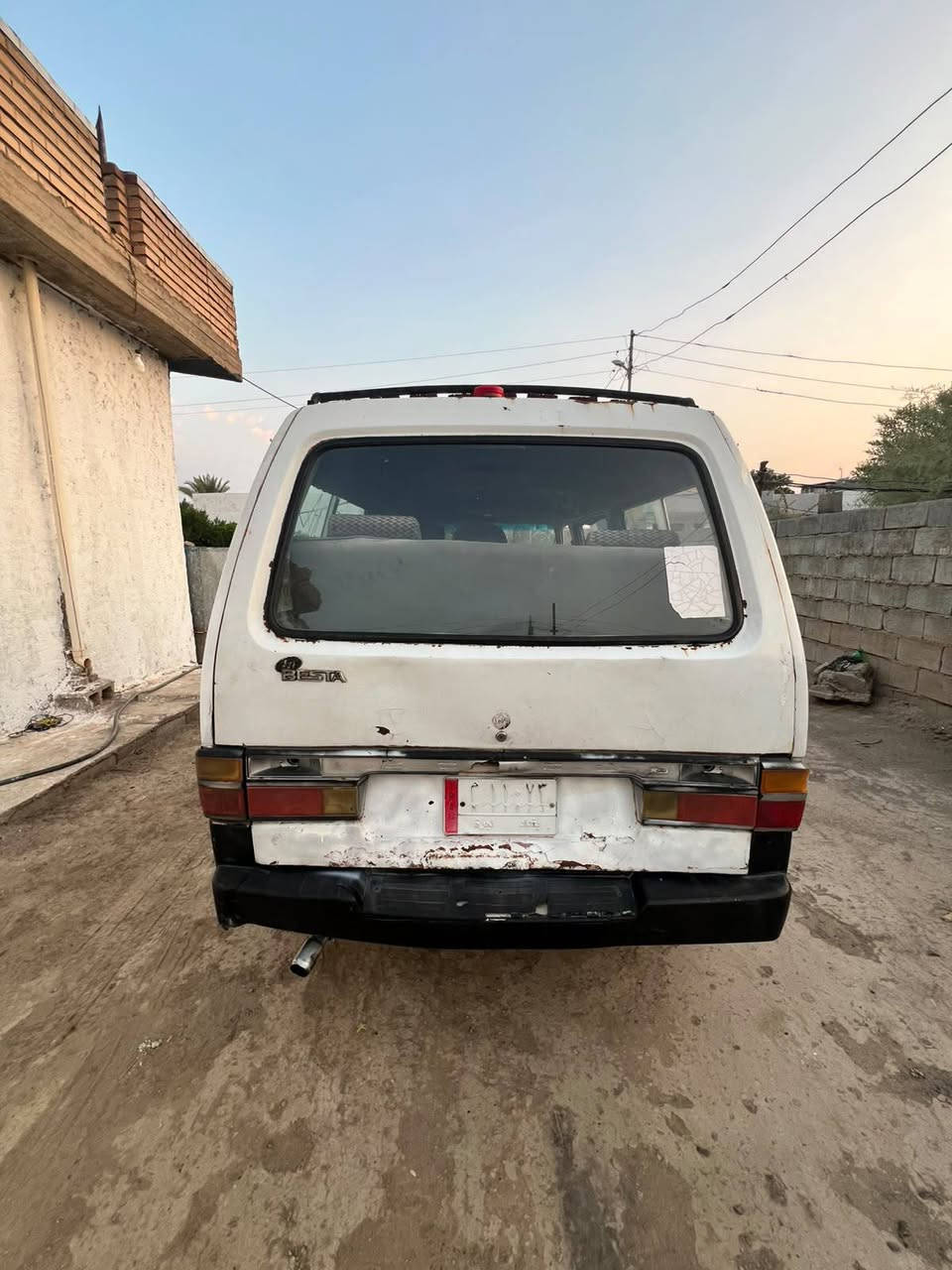 السلام عليكم 
كية بسته موديل ٩٥ رقم بغداد  سنوية  ل٢٨ كير جديد حدادية ٥٠ بالمية مكينة بيهة تبخير مصفره هيئة وعليهة غرامة ٧٠٠ الف تنزل من سعرهة السعر ب ٣٠ ورقة وبيهة مجال الأتصال عالرقم 
*********** العنوان صلاح الدين قظاء بلد ناحية الحاتمية
