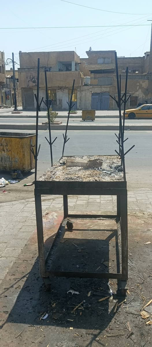 السلام عليكم شوايه سمك للبيع تشيل 12 سمجه السعر 150الف مكاني بغداد مدينة الصدر استفسار ***********
