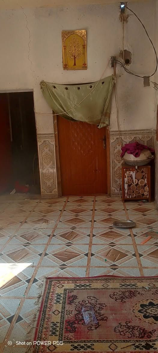كمن رخصة الادمن السلام عليكم بيت بالرميثه مساحة100متر زراعي مشمول بالتطويب بحي البدو يتكون من غرفة عدد2وهول وبراني (***********)  الاتصال على هاذا الرقم
