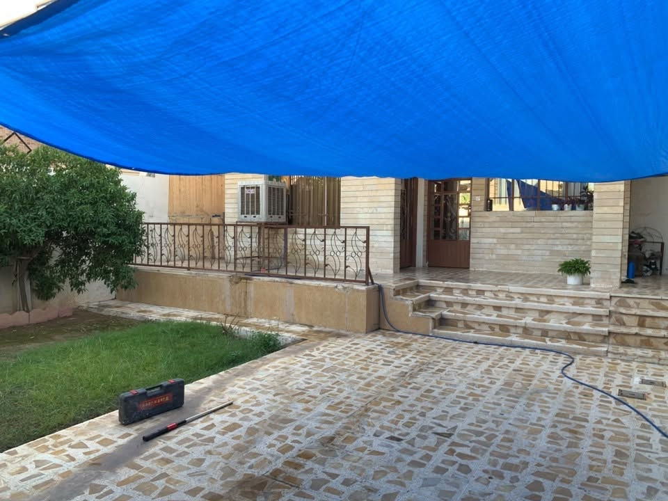 حي اليرموك
بيت للبيع مساحة 350 متر 
واجهة شروق 
ثالث بيت عن الشارع العام 
طابق ونص 
***********واتساب فقط
