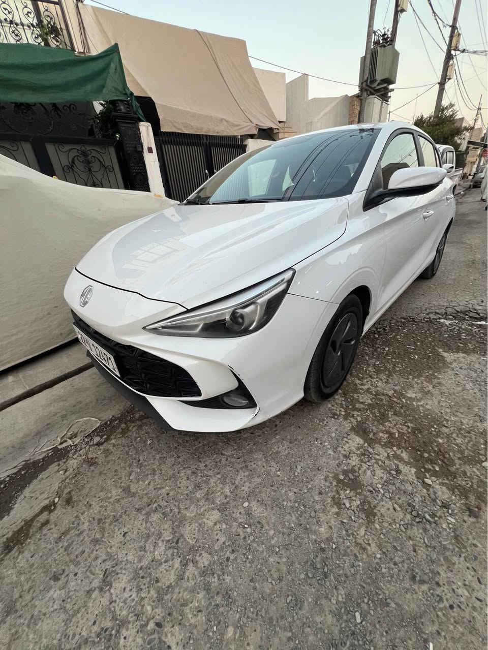 Mg3 2025 فروشتني خيرا بي بوياخ 
5 سال زماني شريكه 
تبريد وتقه ورقه وتايه وهزه وسنوي حه موي نويه 
قوبكي به جوك له شاني هيه ؤ قوبكي به جوك له جاملخي سكن هيتي هندك سارده كوتي هيه سياركه بي كيشيه بناوي خومه تحويل وكال بشرته 
1200000 مليىونك ؤ ٢٠٠ هزار غرامي له سره 
سعري سياره 98 ورقه *********** شويني سياره هولير ***********سياره بناوي خومه أربيل, العراق
