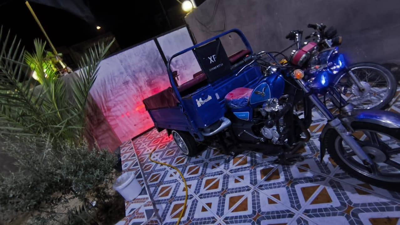 السلام عليكم ورحمة الله وبركاتة
على بركه الله ستوته للبيع موديل ٢٢
مكفوله ركبه وشاصي وبدي ومكينه مبدل بيهه بس بوشه وبستم ستوته خير من الله  رقم وسنويه شرط مداور ثاني يوم  كهربائيات شغاله كامله ستوته مرتبه وماتذب عليهه ربع مكاني ديوانيه مركز استفسار  ***********
او اكتب تم ادخلك خاص
