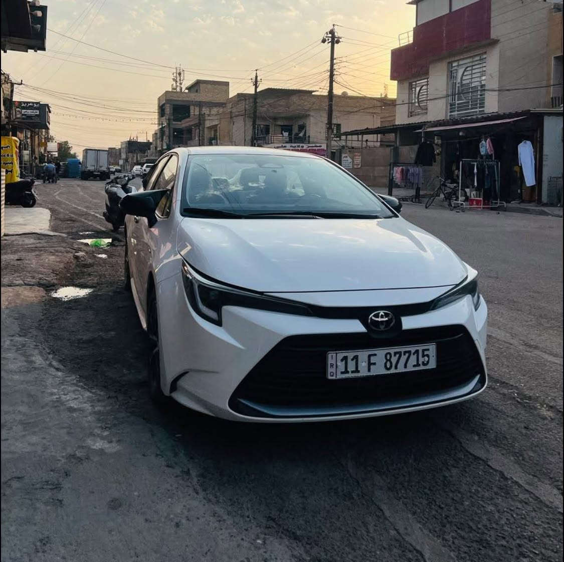 كورلا 2025 
فول موصفات الأخير 
 زيرو بعدها بنايلون شركه  
ماشيه5 الف. حقيقي سياره كفاله من بارد وصبغ وتبديل وبيها ٤رصعات ب القمارة ممبينات  
وعليها كماليات كلش نضيفه 
المكان بغداد

***********
