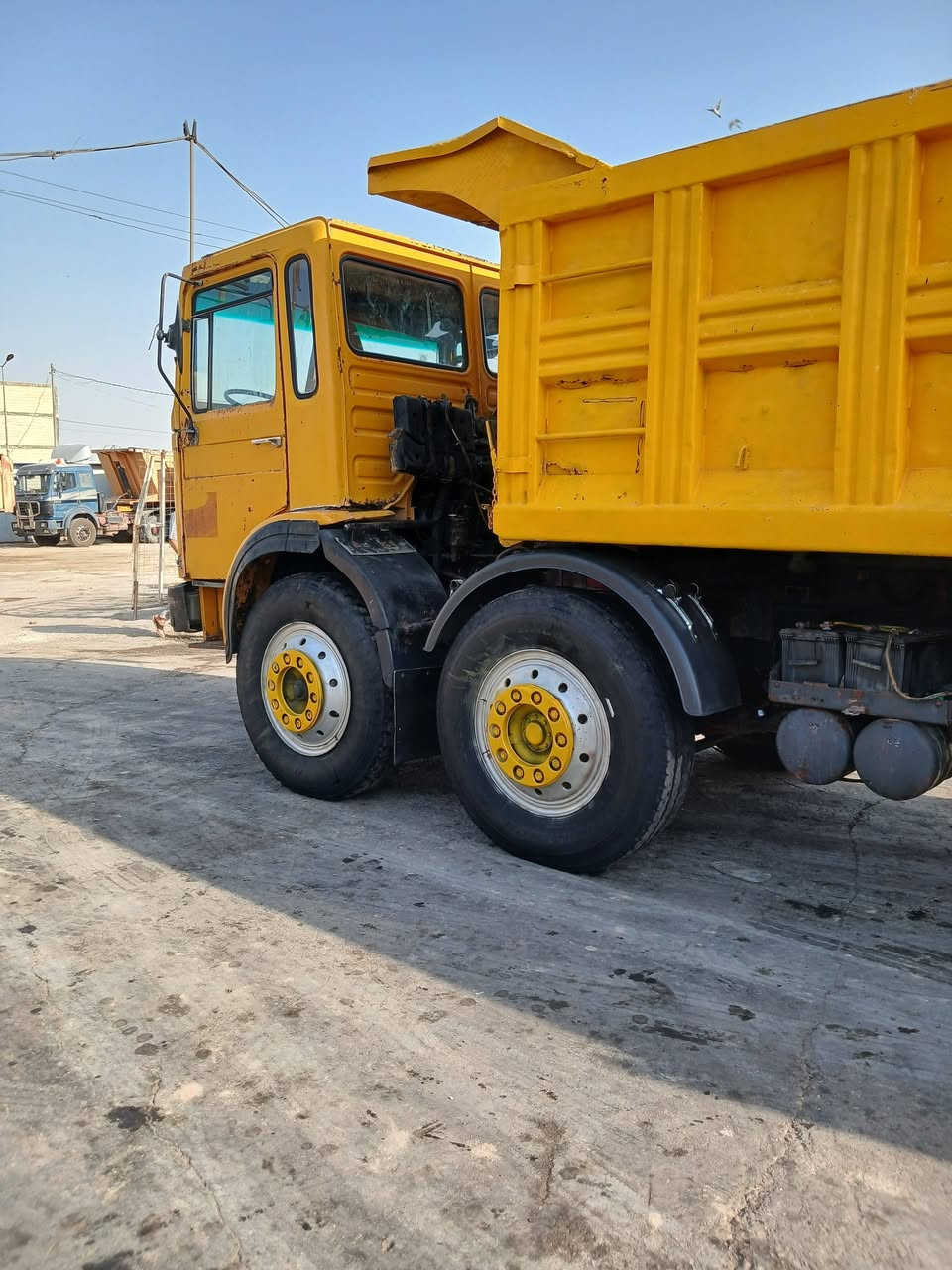 مال للبيع موديل 82 اقرب بلادي شاص عالي مجموعه جيش رقم بغداد 28 مجدده***********
