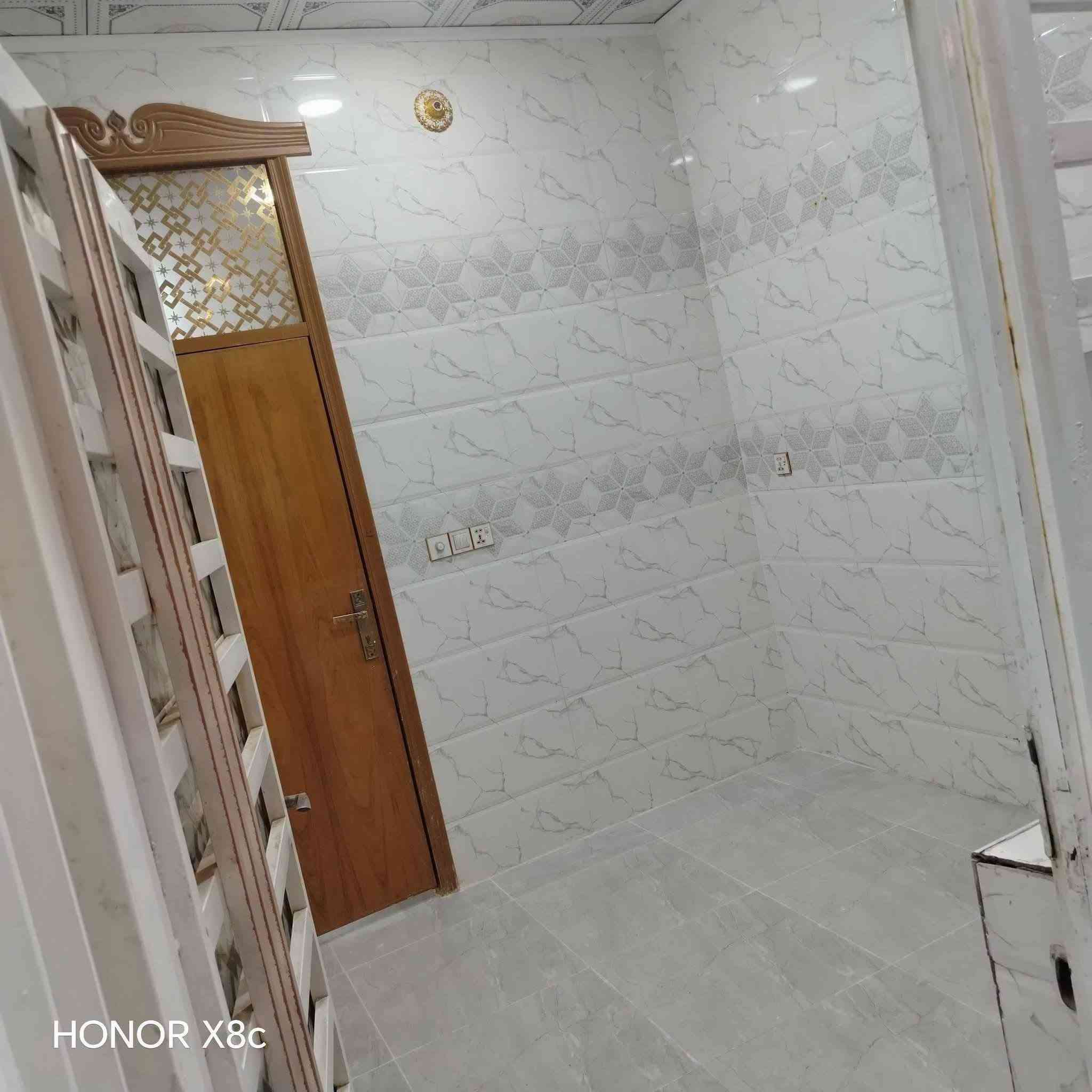 ١٠٠م للبيع مقابيل جسر الشهداء
***********...... *********** 

ماء وكهرباء واتبليط الحد باب بيت طابو زرعي سند 25 بناء طابوك جمهوري صب كونكريت سيراميك بورسلين ثقيل

السعر خاص

للاستفسار واتساب أو خاص

***********
