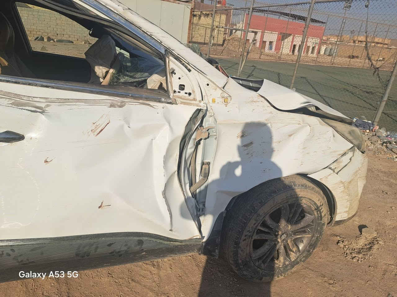واتساب *********** 
🚗 هيونداي توسان موديل 2015 للبيع
السيارة متعرضة لحادث كما موضح بالصور،
