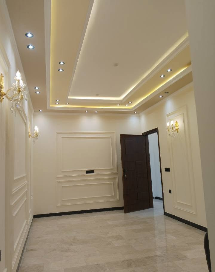 🔥 دار حديثة للبيع في زيونة – محلة 710 🔥

🏡 فرصة مميزة لامتلاك دار جديدة غير مسكونة في موقع سكني ممتاز داخل زيونة، بتصميم راقٍ وتشطيبات حديثة.

📐 المساحة: 150 م²
📏 الواجهة: 5م
📏 النزال: 30م
🏠 طابقين
🛏️ 4 غرف نوم
🛋️ استقبال
🍳 مطبخ
🚪 مدخلين
✨ بناء حديث – غير مسكون

💎 مميزات وتشطيبات مميزة:
▪️ واجهة مرمر أنيقة
▪️ أرضيات مرمر
▪️ ديكورات داخلية بأحدث طراز
▪️ تصميم عملي ومناسب للسكن العائلي
▪️ موقع سكني ممتاز في زيونة

📍 زيونة – محلة 710

📞 للاستفسار والاتصال:
***********

