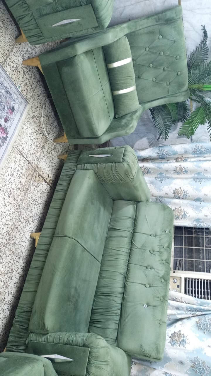 تخم باله 10 مقاعد اخو الجديد نضافه فول كل ضرار ما بي ثكيل سعر 260 وبي مجال مكاني بياع يوجد توصيل بكروه 0773723117 وتساب تصال ***********
