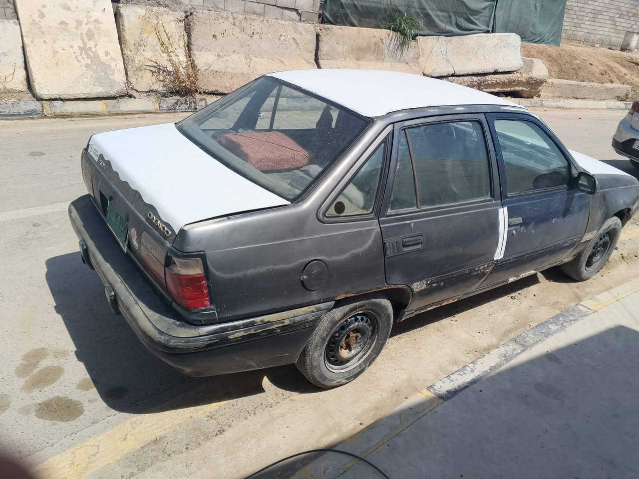 السلام عليكم عندي هاي دايو كاديت للبيع كير مكينه 16 باتري جديد طخمها جديد السياره تريها حلو سنويه ابيضه 
السعر 12 وبي مجال ***********

