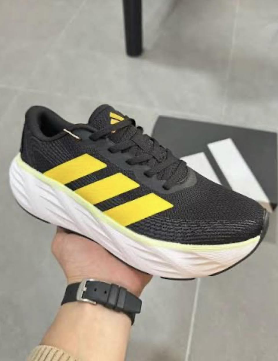 🔥 وصل الجديد إلى بيج السيد 🔥

👟 تشكيلة أحذية مميزة وبموديلات مختلفة
✨ جودة ونظافة وانتقاء على مستوى
💯 نتعامل فقط مع الأصلي والأورجينال

إذا تدور على حذاء مرتب ومميز، مكانك ويانا 👌🔥

📲 للاستفسار عن القياسات والأسعار:
واتساب: ***********

📍 بغداد – الحرية الأولى – باتجاه باتا – محل الجوكر

#بيج_السيد #أحذية_أصلية #أورجينال #
