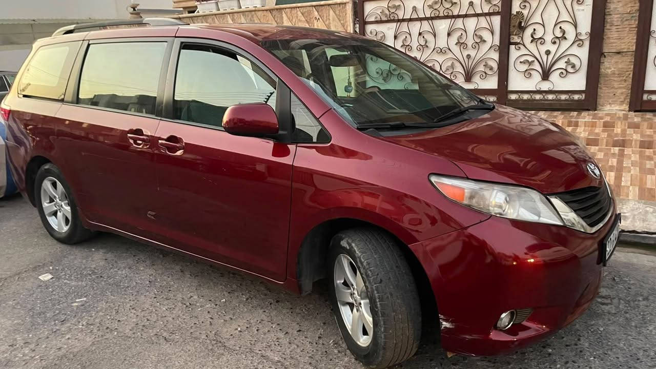 toyota sienna LE
توێتا سینا مۆدێل 2017  ماسەفات LE
گێر و مەکینە بەشەرت لۆک لۆکە تەقەو رەقە بەشەرت چرکەی تێدا نیە چار تایەی نوێی لەسەرە پاتری و سێرڤس کامل کراوە هەزەو سەنەوی نوێ هەتا 2028  سبوخ دوو پارچەی رەشە بێ داخلی سەیارەکە 141 هەزار کیلۆمەتر ڕۆیشتیە قەپات ماسەفات 8 نەفەری سوکان ڤۆلیۆم و شاشە گەورە پەردە بیلاد بەناو کردن بەشەرت  
***********
سەیارەکە لەهەولێرە .
.
تويوتا سيينا LE موديل 2017، ماسافه LE.
المكينة والجير بشرط، لوك لوك وتقه ورقه، وبشرط ما بيها أي صوت أو خلل.
أربع تايرات جديدة، البطارية جديدة، ومسوية سيرفس كامل. السنوية جديدة لحد 2028.
سبوغ قطعتين فقط بالأسود، وداخل السيارة نظيف. ماشية 141 ألف كيلومتر.
كابوت، ماسافه، 8 ركاب، سويچ فوليوم، شاشة كبيرة، ستارة، وبلايد داخلي.
السيارة كلها بشرط. أربيل, العراق
