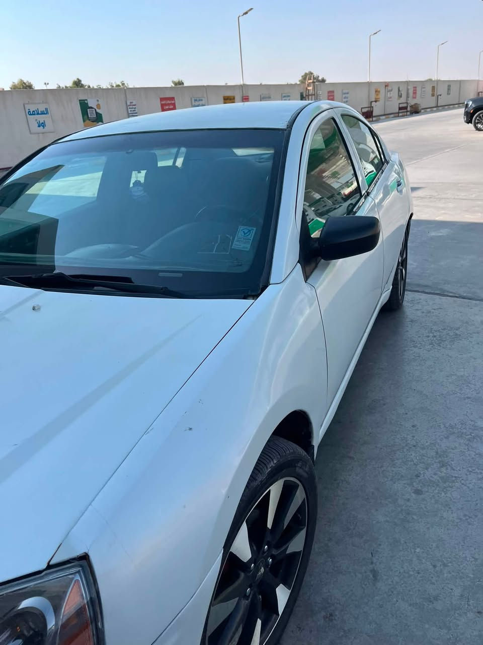 گلنت  ٢٠٠٧ مصبوغه عام بدون تكم ودواخل
رقم بغداد حره هزه جديده تحويل مباشر 
منظومة غاز شغاله جاهزه 
كير محرك منظومة تبريد جديده مكفولات شرط الفحص تخم تاير جديد فيت بمب بلكات تفاصيل كلشي مدام 
سياره جاهزة  تريد دعاميه خلفيه 
السعر المقدس ٥٥$  
المكان صلاح الدين بلد الضلوعيه 

‭***********‬ 
اتصال. و واتساب
