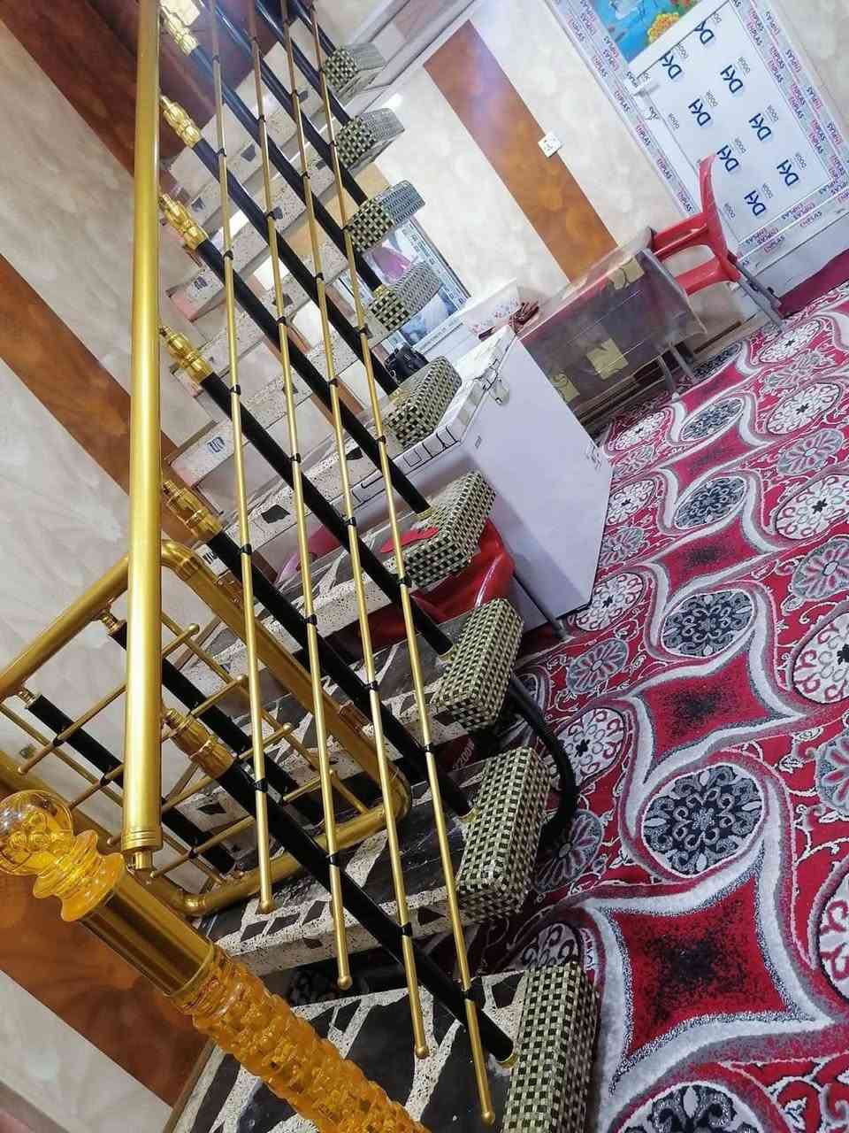 _بيت للبيع مساحة 260متر طابو صرف.. البيت طابق واحد وموقع جداً مميز 

_الموقع: طويريج حي الضباط قرب اعدادية سيدة النساء 

_تفاصيل البيت: 
غرفتين نوم.. هول.. استقبال.. مطبخ.. مجمع صحيات.. ومنور على مدار البيت وكراج سياره 

_للأستفسار مراسله الصفحه أو الأتصال على الأرقام التالية: 
***********
***********

مكتب القبه الذهبيه
