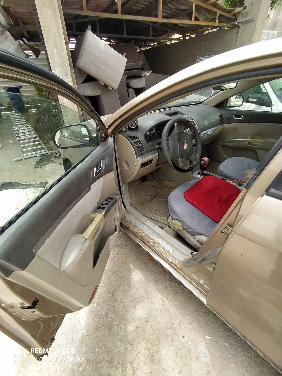 السلام عليكم سياره امكراند مديل 2013 مكفوله من ضربه قويه رقم انكليزي بصره تبريد واكف بي ولف كهربائيات شغاله وتكفلك بل اصوليات وتحويل ثاني يوم مكان بصره سعر 27 ***********

