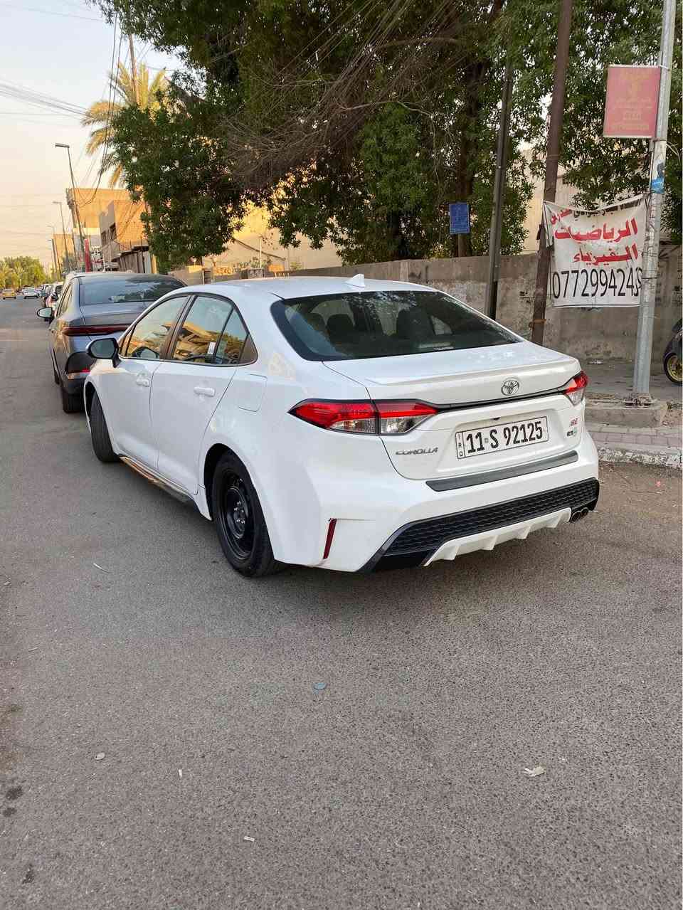 السلام عليكم كورالا se وارد امريكي يعني ياباني اصلي اصلي السياره بانزين كير محرك كفاله كهربياتها كامله ادامه كامله بدون اي عطل 
السياره ضرهها بامريكا جاملغ امامي سايق وبنيد وبل عراق جاملغ خلفي السعر ١١٨ وبيها مجال بسيط 
السياره  ماشيه ٩٣ الف كيلو  مو مايل 
باسمي تحويل ثاني يوم حته الهزه مساقطه 
ماكني بغداد بوب الشام 

‭***********‬ بغداد, العراق
