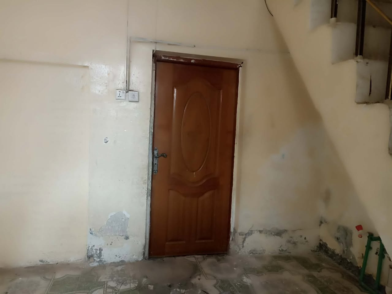 مشتمل لبيع كربلاء حي العامل خلف أسواق تفاحة 
المساحة 52 متر  طابو صرف
***********
