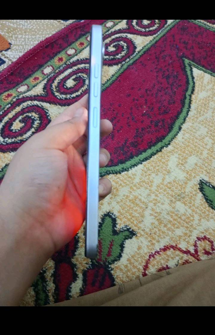 السلام عليكم هاذة الموبايل للبيع