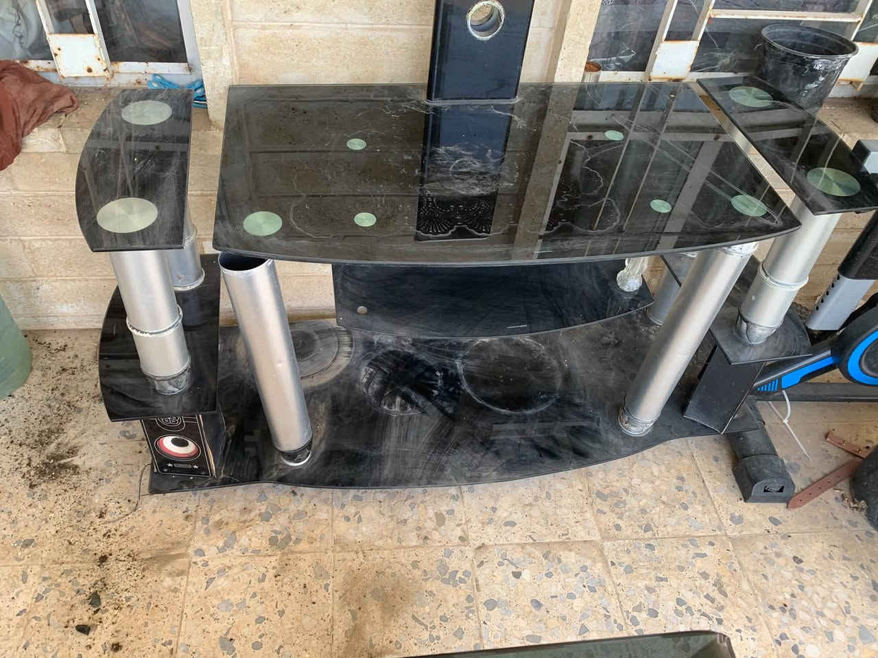 سلام عليكم
ميزين بلازما بلول للبيع
جديدين ما بيهم اي شيء 
الي لونه قهوائي سعره ٢٥ 
والي لونه اسود سعره ٢٠ 
وبيهم مجال للطيبين
عنواني الموصل جانب الايمن منطقة الشفاء 
الرقم ***********
