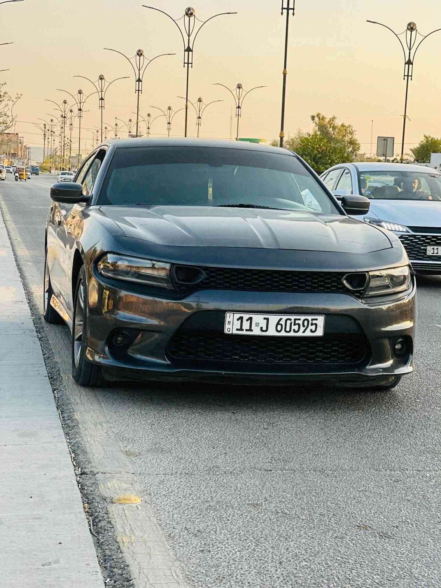 سلام عليكم تشارجر ٢٠١٥ بسمي رقم بغداد جاملغ وبنيد بدون دواخل وقطعتين اكلير فقط علمود توحيد الون بدون ضرر قوي مكاني كربلاء بيع او مراوس حسب القناعة كير مكينة تبريد هير من الله تخم تاير جديد باتري جديد السيارة ما مشتغلة على الخط بيها مضومة غاز هستوني شادها وبيها ضمان سنة السيارة جاهزة من كلشي الشراي يتصل ويدلل *********** كربلاء
