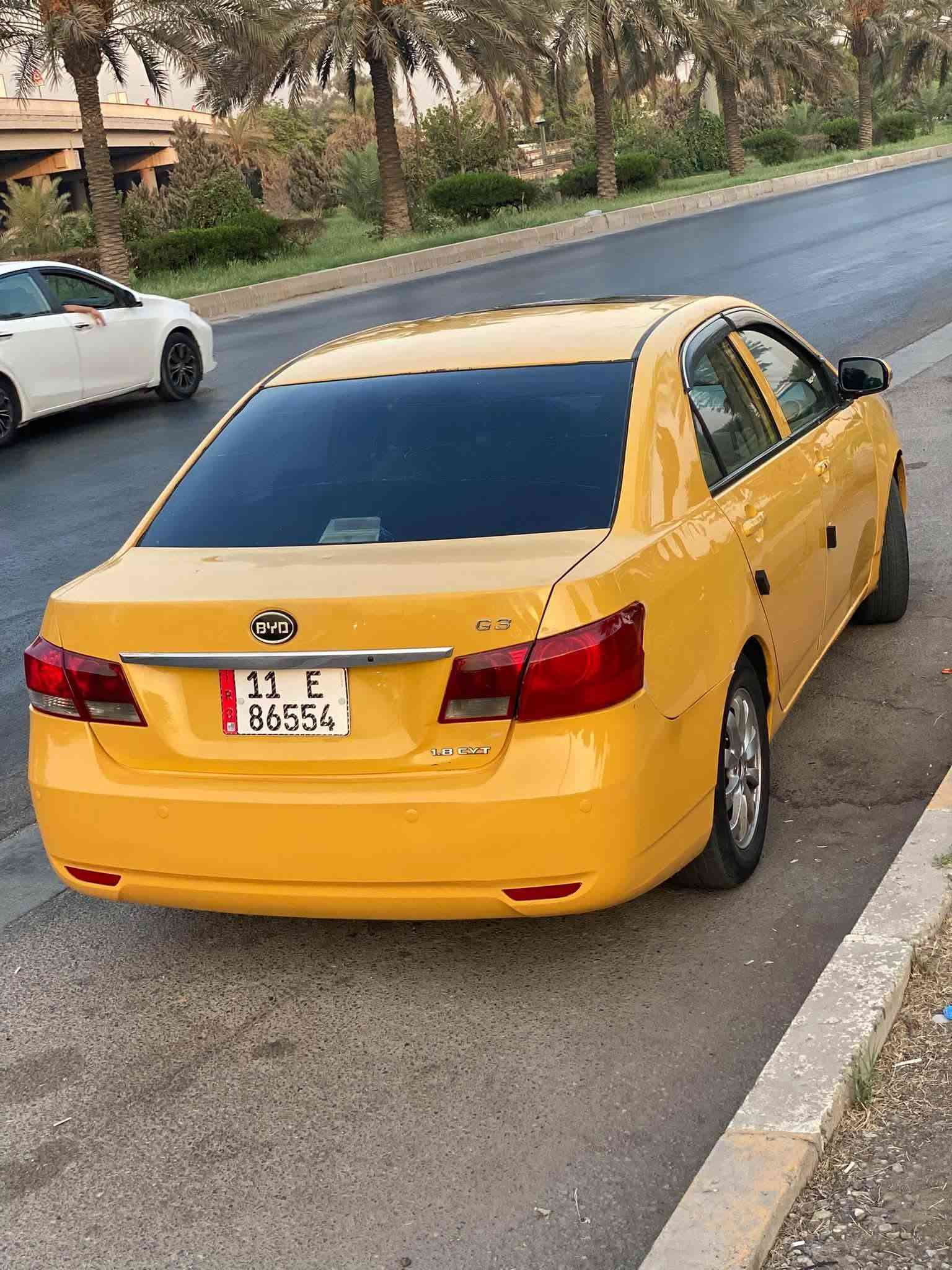 سلام عليكم
بيوايدي للبيع 13

جديده بدون ضربه أو صبغ سياره بلاد برغي مامفتوح بيها وكلها شغاله تبريد ثلج وخير من الله استفسار أكثر اتصل وخادمك ***********
