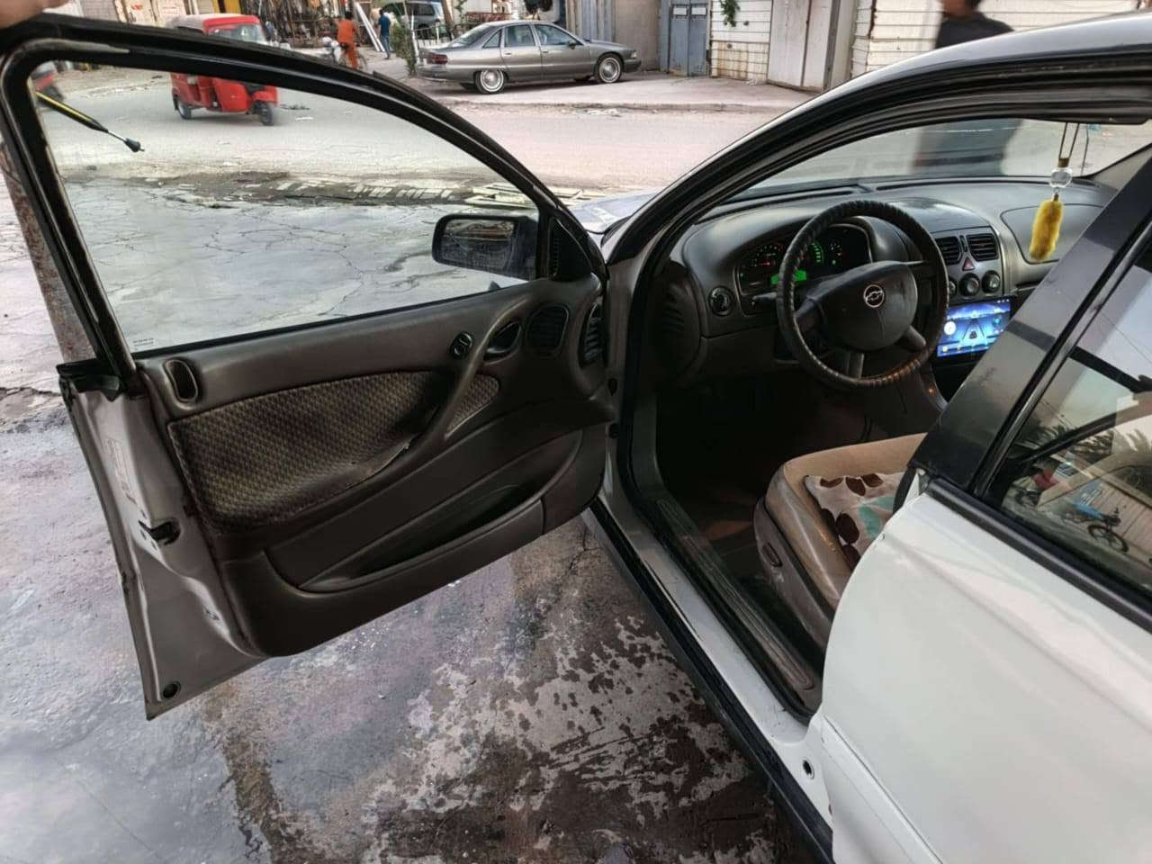 شوفرليت لومينا LS.2004
شوفرليت لومينا 2004 LS
محرك 6سلندر 3800
محرك وكير مكفولات 6سلندر 
رقم انكليزي باسمي 4ارقام مميز  
هسه بعدها مامنتهيه 
محركها نشط شلعه قويه خير من الله 
دواخلها نضيفه 
لايت زنون شاشه كار بلي دواخل نضيفه 
تخم تاير بعده بظمان 
تبريد عوزه راديتر 
حداديه ٧٠٪
كهربائيات كلها شغاله ومابيها مشاكل كيج بانزين رون كيلومتر درجة حراره 
مراوح جدد 
جامه جديده 
عمبار بريك رئيسي اصلي وكاله 
سياره ماشيه 208الف 
كلشي بلادي بيها 
سنتر لوك شغال مع جنطه  
ابيع شرط تحويل ماتبقه باسمي اسوي وياك عقد مروري وخلال شهر اداورلك غيرها مابيع 
مكان سياره بغداد 
سعرها...؟راسلني خاص او اتصال او وتساب 
***********
واتساب اتصال
