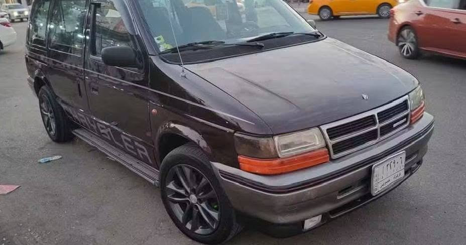 دوج كلايزر 1992
رقم كركوك سنويه لغايه 2027
تحويل بكل المحافظات 
محرك 3300 جديد مع الكير بشرط
حداده مضبوطه جيده
كهربائيات كلها شغاله 
جام كهرباء
التايرات 17 ويل كب مال حديث
تراي حلو ناعمه وسحب قوي
نقصها فقط كلج كمبريسر التبريد
العنوان /بصره
السعر 44 $
***********
يوجد واتساب
