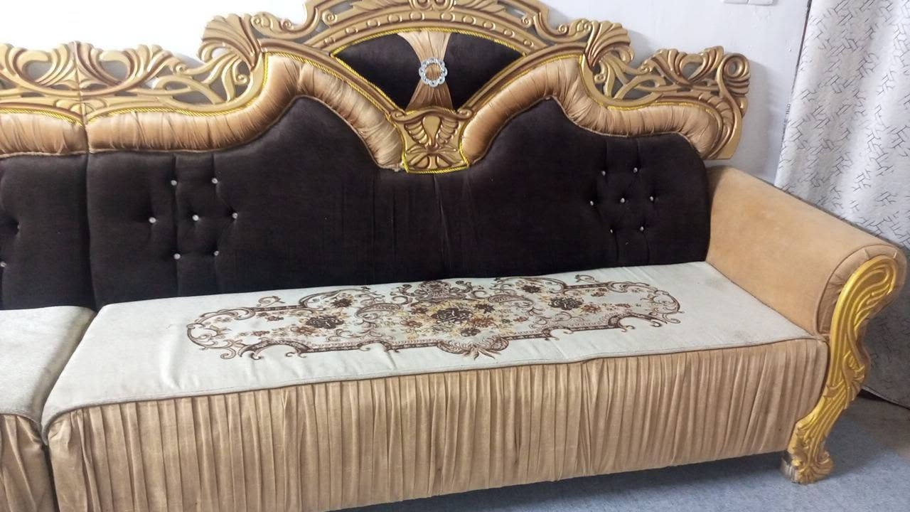 السلام عليكم ورحمة الله وبركاته تخم عراقي للبيع 18 مقعد مستعجل على بيعة 600 وبي مجال تواصل خاص او *********** اتصل
