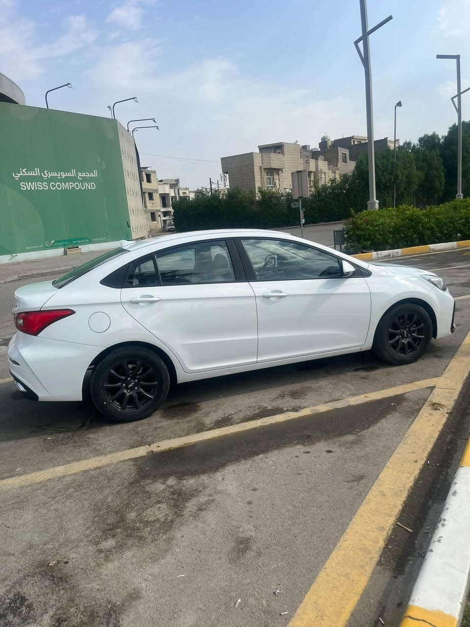 السلام عليكم للبيع أريزو 5
مواصفات استاندر 

كفاله عامه كير مكينه ضربه صبغ 

بيها ملاحضات بسيطه

السعر 100 وبيها مجال 

ملاحظه : السياره حره تحويل ثاني يوم 

الرقم : ***********
