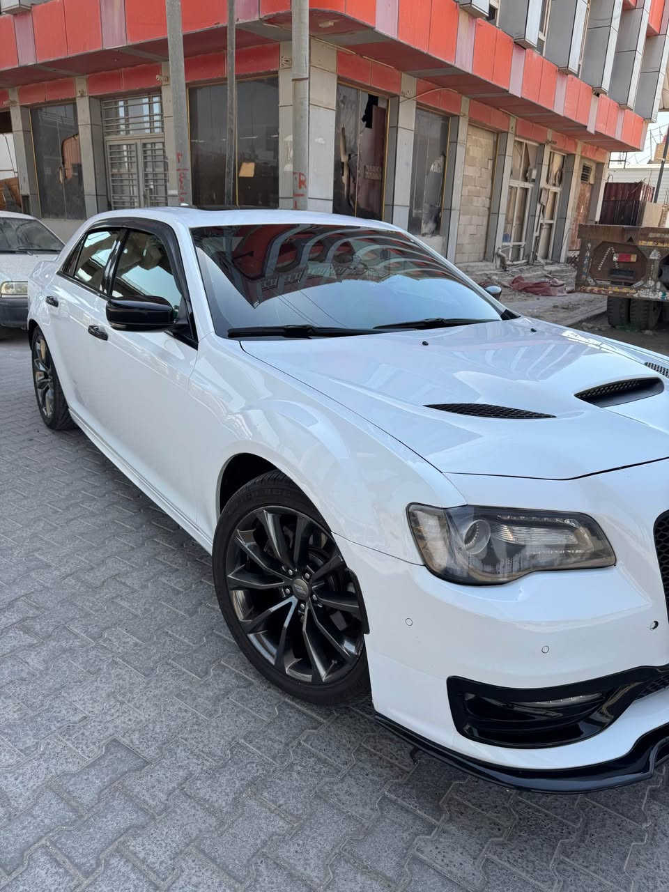 بيع مستعجل 
اوباما ٢٠١٩ s فول هيمي ٥٧٠٠
السياره عليه شوته رياضيه اصليه
وبيه دبات فورجت اصليه تحكم ريمون
ووياهه جكات 2 s حاليا شالعهن 
عدسات زنون اوزوم 
وعليه اضافات هواي سياره جناي ومتعوب عليهه
لايتات لدات تحكم موبايل
ضرر امامي جاملغ وبنيد 
مكانه نجف 
*********** متواجد اتصال وواتس النجف, العراق
