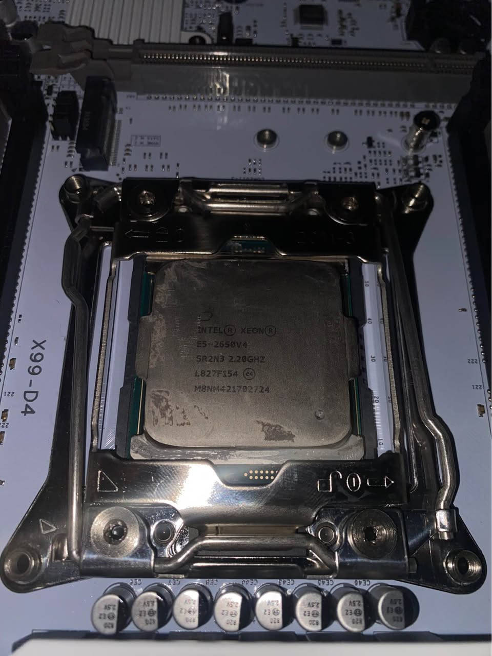 *********** ☎️📞

Motherboard X99 25,000
Cpu 2650V4 25,000
Ram 16GB HyperX Fury DDR4 
8GB Ram = 50,000 السليمانية, العراق
