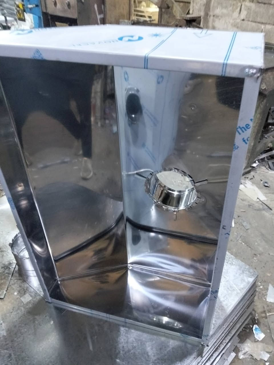 🔥 دعوة لأصحاب الشركات مهندسين  التشطيب  والمشاريع والمقاولين 

📢 معرض حسين ستار ألكعبي | تجهيزات احترافية بأسعار تنافسية

إلى أصحاب الشركات والمشاريع والمقاولين وأهل المهنة… 🤝

إذا تبحثون عن مواد احتياطية متنوعة، جودة مضمونة وأسعار مناسبة للتجهيز بالجملة والمفرد، إحنا جاهزين نخدمكم ونجهزكم باحتياجاتكم بأفضل ما نستطيع.

🔹 مجموعة منتجاتنا تشمل:

✅ مواد احتياطية الصاروخية (مراوح، ماطورات وملحقات)

✅ مواد احتياطية الطباخ الليزري والسوري

✅ مواد احتياطية الساحبات والمفرغات

✅ مواد التبريد والتهوية والدكت

✅ العوازل الحرارية ومواد العزل

✅ السيليكون واللواصق ومعالجة الشقوق

✅ مواد احتياطية الطباخات والأجهزة المنزلية

✅ مستلزمات التجهيز للمشاريع والمقاولين

💼 تجهيز بالجملة والمفرد | أسعار مناسبة | تعامل موثوق

📦 نجهز أصحاب المحلات والشركات وأصحاب المشاريع حسب احتياجاتهم، ونوفر خيارات متنوعة للتعاون والتجهيز المستمر.

🚚 توصيل إلى جميع محافظات العراق

📍 بغداد – السنك

📞 للطلب والاستفسار: ***********

🔥 معرض حسين ستار ألكعبي حلّك الأمثل لحلول التهوية والتبريد والتجهيز.

#معرض_حسين_ستار_الكعبي #مواد_احتياطية #تجهيز_شركات #تجهيز_مشاريع #مواد_العزل #تهوية_وتبريد #بغداد_السنك

نص مكتوب في الصور:
- معرض حسين ستار الكيمي
- تجارة لمواد الاحتياطة
- تهوية • تبريد • تدفئة • طباخات
- جودة عالية | توصيل سريع | أسعار منافسة | جميع محافظات العراق