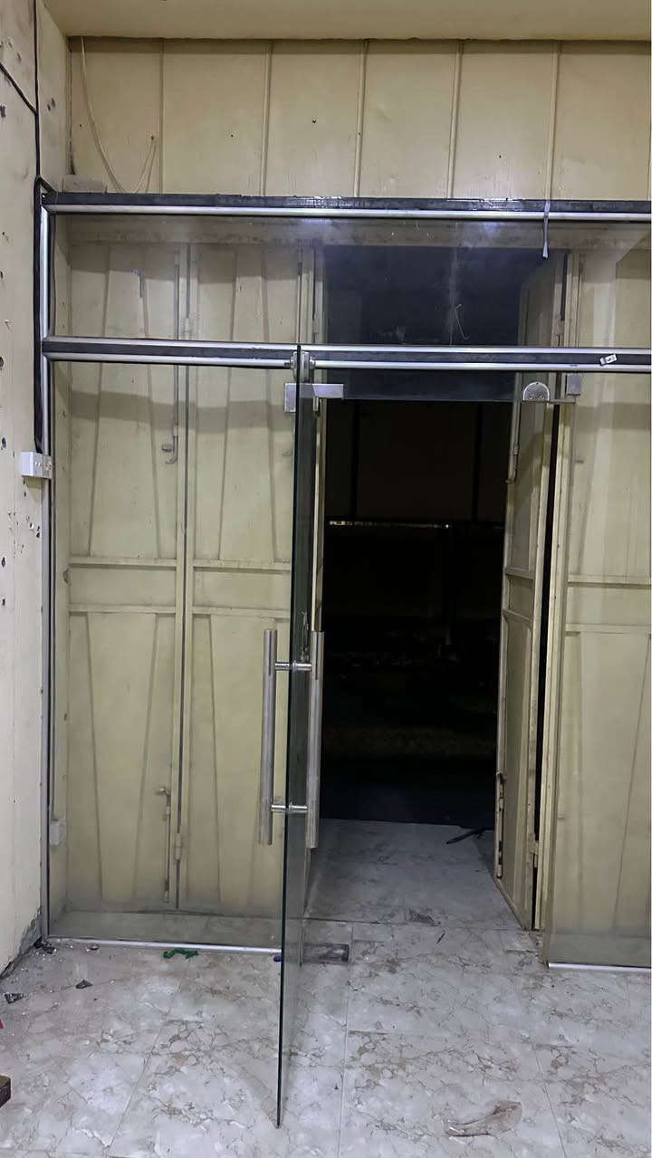 للبيع سقف ثانوي جديد صار شهر من مشدود22 متر

وايضاً جام خانة عرض 3 ارتفاع 4 جديده صار شهر من نشدت. 

للاستفسار الاتصال ‭***********‬

واتساب ***********

متواجد ع الخاص.

المكان كربلاء. كربلاء, العراق
