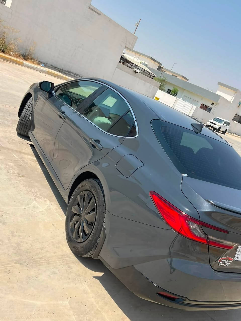 سلام عليكم كامري موديل 2025 سياره جديد ضرار برس البونيد 3اصابع شوي سحب برس الشاصي  بدون تصليح  ماشي السيار 8 ميل جديد موصفات السيار XLE فول موصفات عد الفتحه شاشه جبير دبل عدسه تبريد قطعتين حساسه امامي دخل الونين ردارت بل مري سعر 240 وبيه مجال الطيبين الرقم الهاتف ***********. مكاني السيار كركوك
