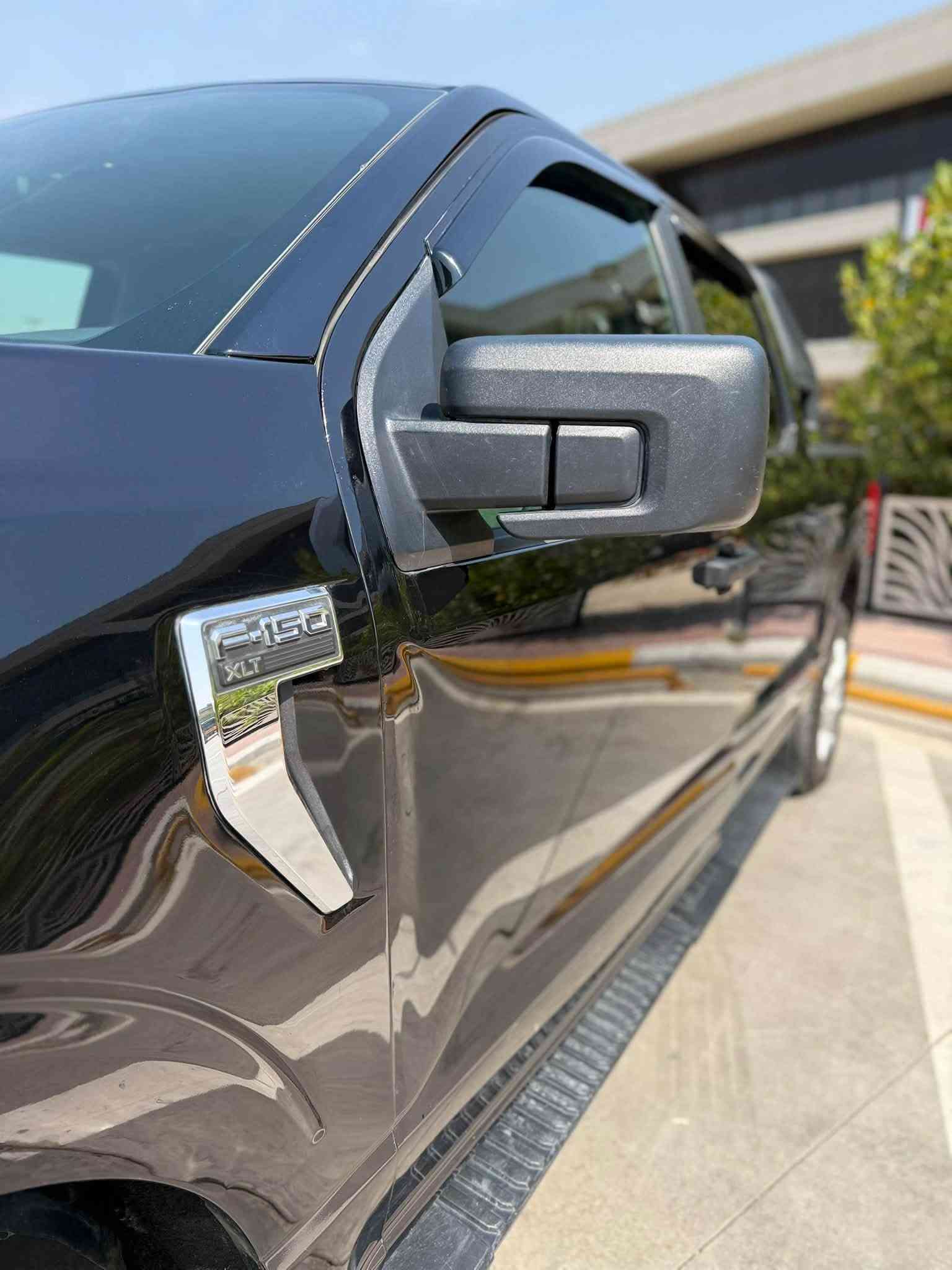 للبيع فورد F150 موديل 23 أمريكي 228 $
حادث جاملغ أمامي وبنيد بدون دواخل 
موضح داخل المنشور 
صبغ ثلاث قطع بدون دواخل
مواصفات XLT

باب طويل بدي قصير المرغوب

حجم المكينه 5000V8

كير تعليك كراسي متصل رقم مميز بأسمي ديالى انكليزي 

كير مكينه مكفولات تبريد ثلج حداديه صدر تخم تاير السياره جاهزة السعر 228اوبيها مجال للشراي مكاني ديالى بعقوبة للستفسار أتصال ع الرقم ***********
