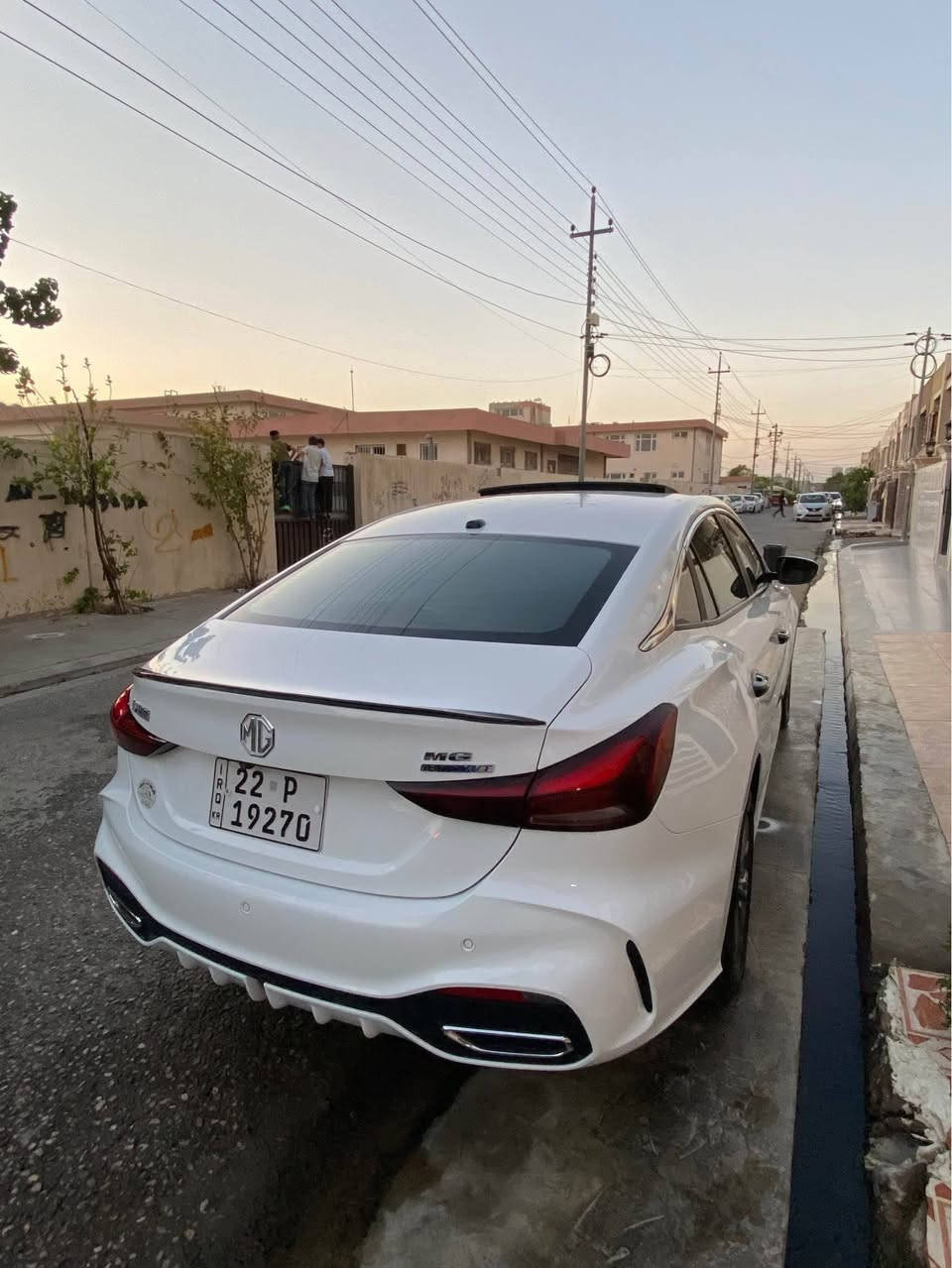 ده حامى بؤ ده حامى به شه رت ١٨ هه زار رؤييه ته نها يه ك قنجى زؤر بجوكى هه يه بئ ته حديل و بئ پيدى ئاره
سحرى ١٢٢ 
ره قه م *********** أربيل, العراق
