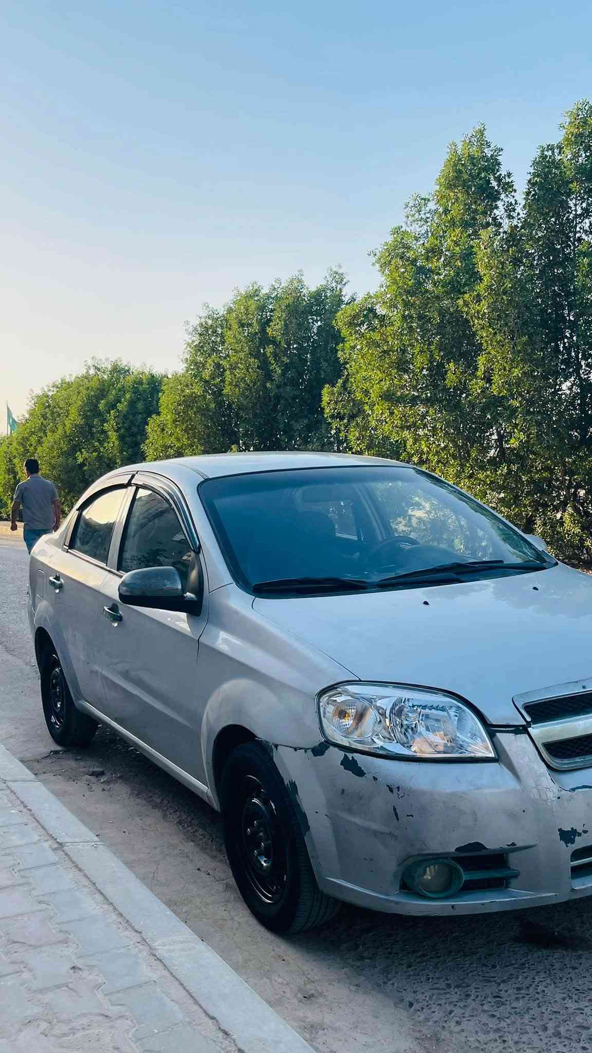 سلام عليكم
للبيع افيو 2008 مكينه 1600 لاتبخير ولاتنقيص بيه صبغ باب خلف السايق سياره ماعوزه شي مرتبه وحلوه مال جناي 
سعره 60 
***********
