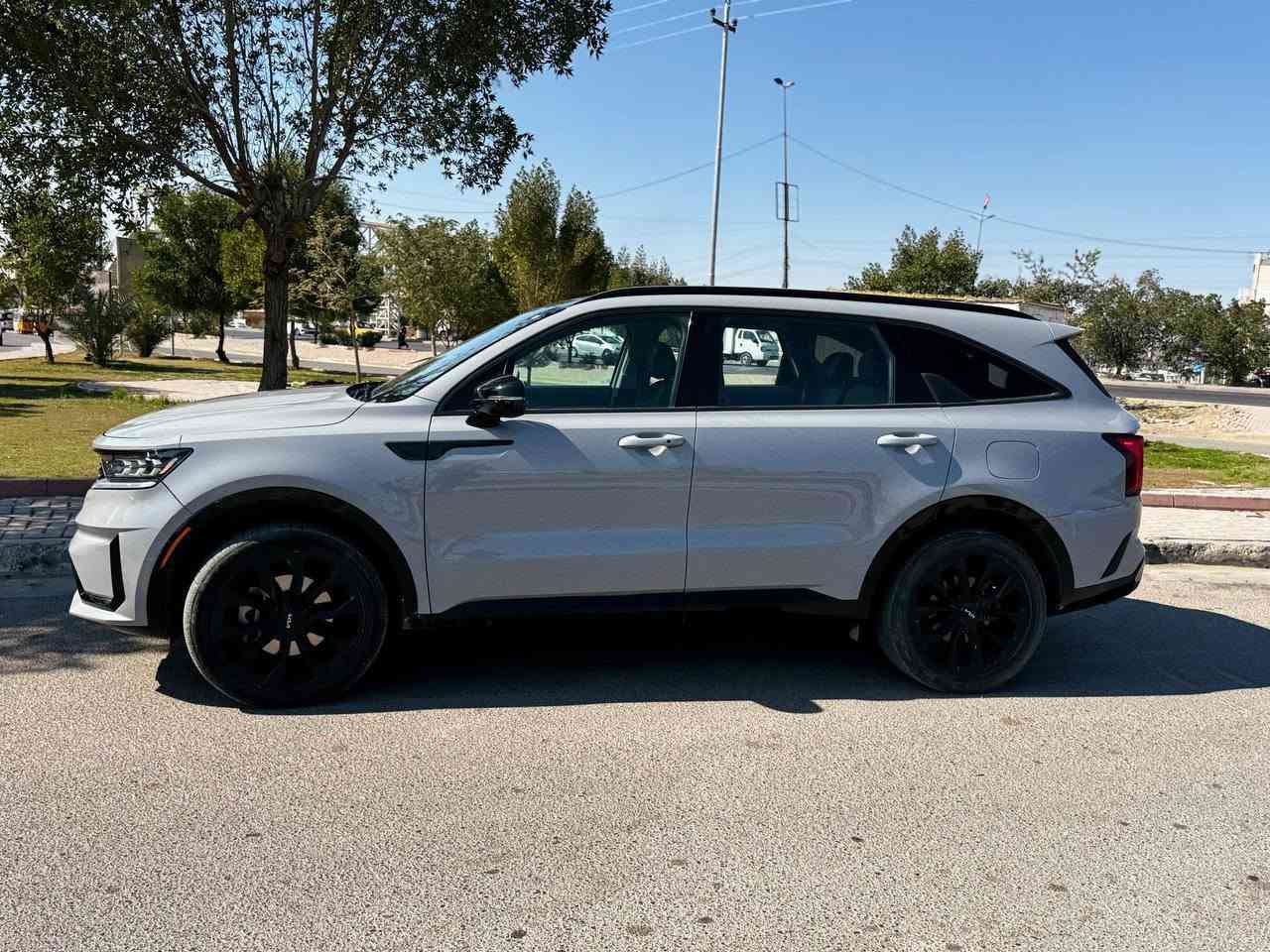 سورنتو 2023
رقم بغداد بأسمي لون مميز اسمنتي
حادث دعامية بدون صبغ 
 وارد امريكي 7راكب VIP
المواصفات
1.ماشيه 56 ميل
2.محرك ٤ سلندر تيربو 
3.بصمه _وتشغيل واطفاء عن بعد
4.حساسات خلفية و رادار محيطي
5.ترحيب دخول
6.اوتو هولد
7.كشنات جلد  
8.كشنات تدفئه 
9.صندوك كهرباء 
10.رادار امامي 
11.كشنات كهرباء 
12.شاشة كبيرة لمس
13.نظام قيادة تلقائيك
14.نظام الحفاظ على المسار
15.انظمه قياده عدد 5
16. كامرة خلفية
17. بانوراما 
18.محرك 2500 توربو
19.گير  8 نمرة
20.مري شفط 
21.لايتات 3 عدسات زنون
22.اشارة بالمري
23.سايد بريك بصمه 
24.خاصيه شحن موبايل واير ليس
مكان السيارة بغداد

 
*********** 
رقم صاحب السيارة
