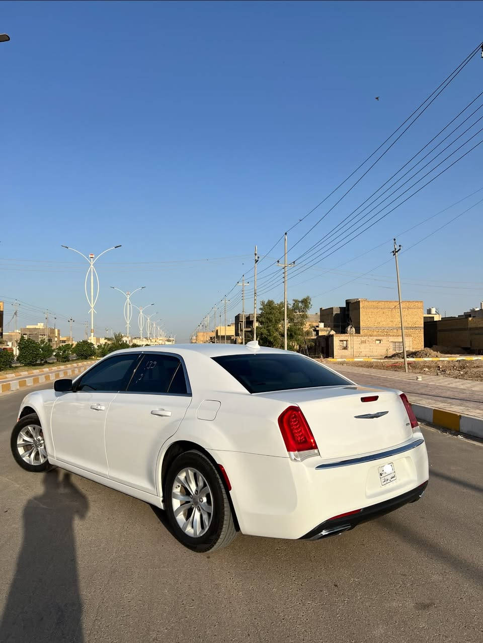 السلام عليكم
كرايسلر اوباما 2015 دخول جديد بيها بنيد وجاملغ بدون شاصي بدون برانكيت ماشية 120 السيارة جديدة كلش
انه مستوردها 
رقمها نجف داك لوحاتها تحويل ثاني يوم 
مواصفات لمتد دواخل بيج
مكانها بصرة 
للاستفسار ***********
