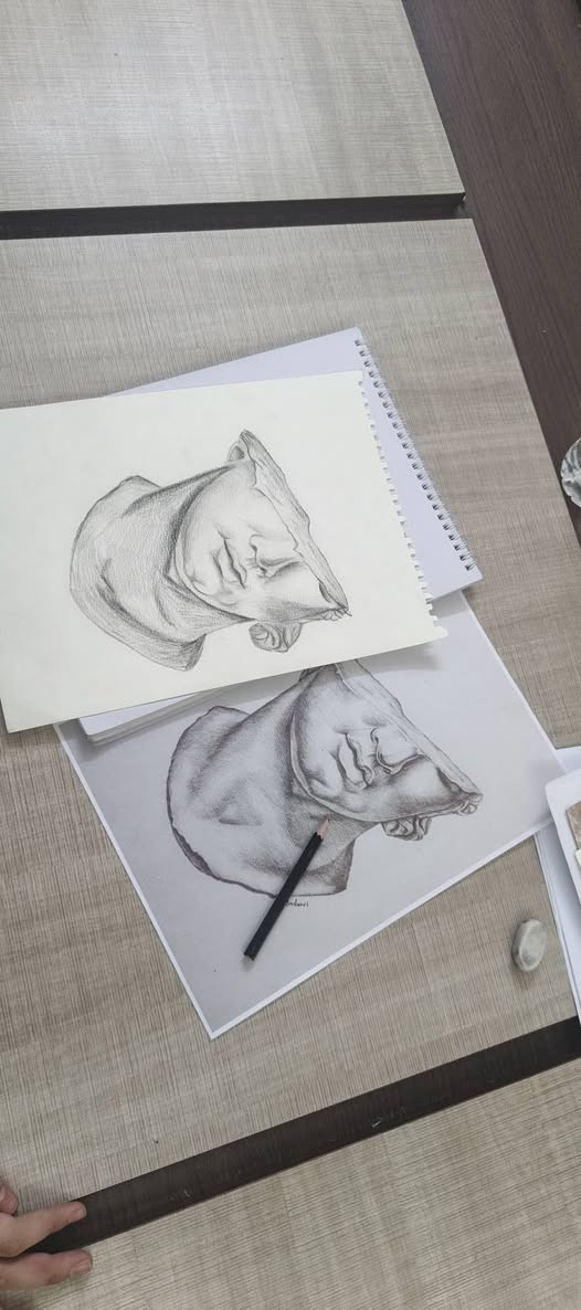 سواء كنتِ تحبين تطوير موهبتكِ، أو تسجيل طفلكِ، أو احتراف الرسم بالزيتي.. باب التسجيل مفتوح الآن في الموصل الجانب الايسر / مجمع مكة المكرمة/ شركة السحابة للتدريب 🖌️🤍

📌 اختري دورتكِ الفنية (3 أسابيع لكل دورة بواقع 9 محاضرات ):

👧 1. دورة الأطفال:

تعليم أساسيات الرسم والألوان المائية خطوة بخطوة في أجواء ممتعة و تفاعلية لتنمية الإبداع والثقة.

🎨 2. دورة الهاويات وطالبات الفنون:

أساسيات الرسم الأكاديمي، النسب والتناسب، المنظور، الضوء والظل، وتقنيات الرسم المائي.

🖌️ 3. دورة الألوان الزيتية:

التعلم من الصفر: خامات، مزج الألوان، تقنيات الفرشاة، وتنفيذ لوحة زيتية متكاملة خاصة بكِ و من اختياركِ ✨.

✨ الدورات مناسبة جداً للمبتدئات والهاويات وطالبات الفنون.

📩 للحجز المباشر أو الاستفسار:

📞 الواتساب / الهاتف: ***********

💬 أو مراسلة بريد الصفحة 

 
              #رسم #تعليم #art #دورات #طالبات #وفاءالعمري #فن #بنات
