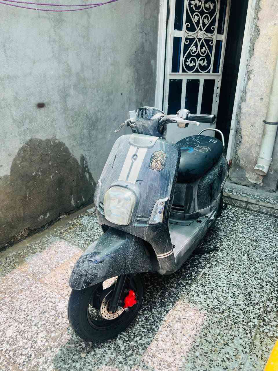 سلام عليكم بوليس جديده قبل ثلاثه اشهر من نزلته من ربمه سعر 900و بيه مجال مكان بغداد ا العبيدي ***********

