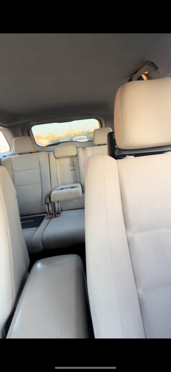 jeep grand chiroke larido 2014

زؤر خاويينه به كلن داخيل بووه 
بسته ك جاملغى سايه ق سبوغه 
له گه ل دوو ساردى بچوك.
په ره شوته كانيشى هه موى به شه رته
سه ياره كه ناو زه رد 
119 هه زار ميل حه قيقى رؤشتييه 
هه مو جامه كانى كامل ده بله واته دژه شكان. 
ده بل ئه كسله. ٦ پستنه 
‎سپيريشى دانه به زييه 
گيرو مه كينه شى به شه رته
شاشه شم كامل به قاعيده لؤ گؤرييه 
به س شاشه و قاعيده ى باى 300$
يانى به عام او سه ياره هه مو شتى به شه رته
سه ياره كه به كلين داخيل بووه
 ته قه و ره قه ى به شه رته

ژمارەی خاوەنی : ***********
