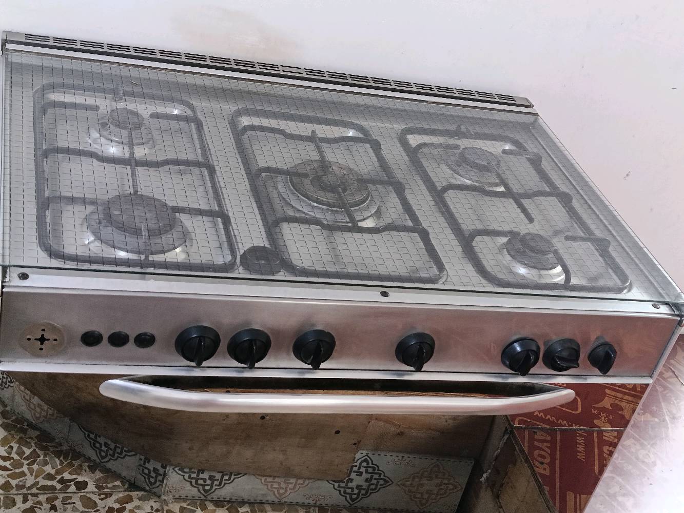 طباخ شغال • يحتاج صيانة • مشيرفه الثانيه