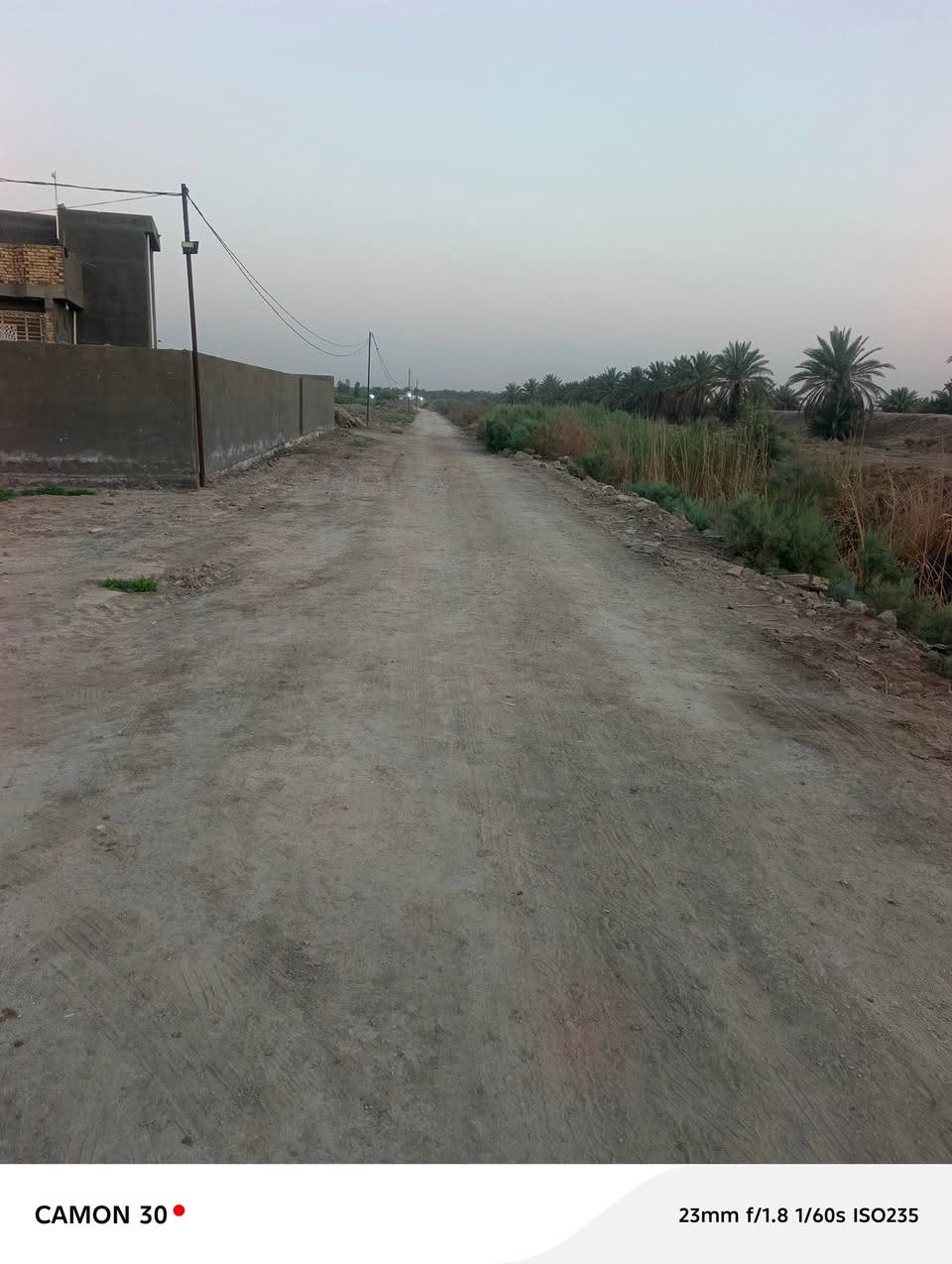 السلام عليكم ارض طابو زراعي سند/25/المساحه. 2000
‏الموقع خلف جامعه بابل / يبعد عن الجامعه
‏للاستفسار 
‏منتظر الصليخي ***********
‏                        ***********
‏                       
‏
